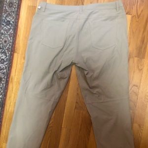Lululemon ABC pants. Men’s 38Wx32.